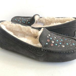 NEW. UGG ANSLEY STUD II SLIPPERS